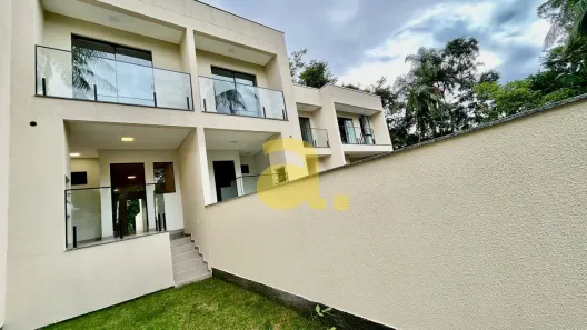 Sobrado com 2 Quartos à venda, 96m² no Água Verde, Blumenau