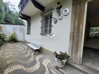 Apartamento com 2 Quartos para venda ou aluguel, 38m² no Quitandinha, Petrópolis
