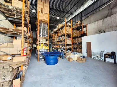 Galpão / Depósito / Armazém para alugar, 200m² no Novo Aleixo, Manaus