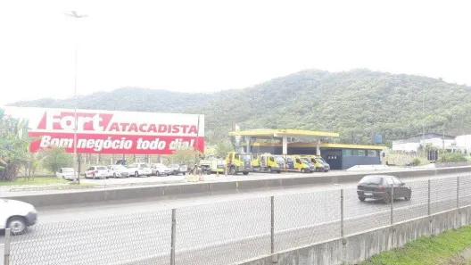 Terreno / Lote / Condomínio para alugar, 40000m² no Várzea do Ranchinho, Camboriú