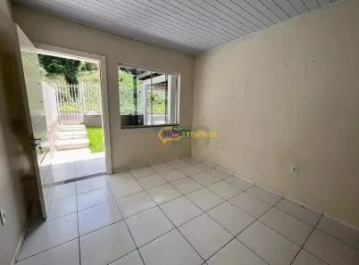 Casa com 2 Quartos para alugar, 50m² no Esplanada, Chapecó