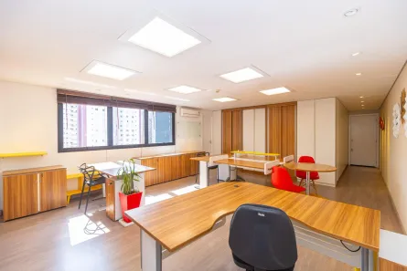 Conjunto Comercial / Sala com 1 Quarto para alugar, 47m² no Vila Izabel, Curitiba