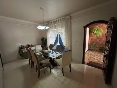 Casa com 3 Quartos para alugar, 900m² no São Pedro, Ribeirão das Neves