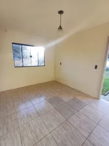Casa com 2 Quartos para alugar, 55m² no Centro, Navegantes