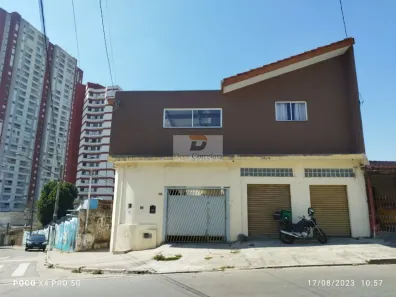 Sobrado com 4 Quartos para venda ou aluguel, 255m² no Centro, Diadema