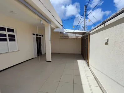 Casa com 3 Quartos à venda, 280m² no Grageru, Aracaju