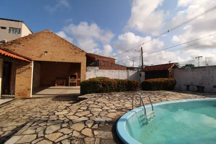 Sobrado com 5 Quartos à venda, 315m² no Jacumã, Conde