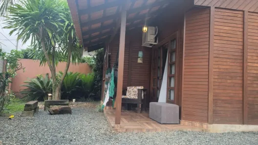 Casa com 2 Quartos para alugar, 80m² no Centro, Penha