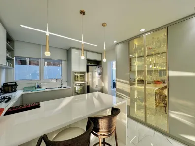 Casa de Condomínio com 3 Quartos à venda, 389m² no Camobi, Santa Maria