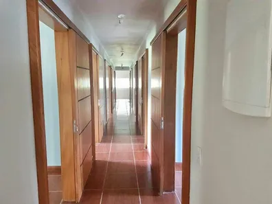 Fazenda / Sítio / Chácara com 8 Quartos para venda ou aluguel, 1000m² no , Cabreúva
