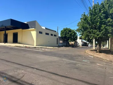 Galpão / Depósito / Armazém para alugar, 150m² no Conjunto Habitacional Collor de Melo, Cambé