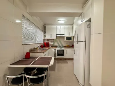 Sobrado com 3 Quartos à venda, 177m² no Jardim Fadel, Nova Odessa