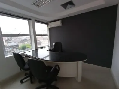 Conjunto Comercial / Sala para alugar, 84m² no Centro, Curitiba