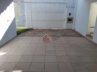 Sobrado com 3 Quartos à venda, 300m² no Jardim Amália, Volta Redonda