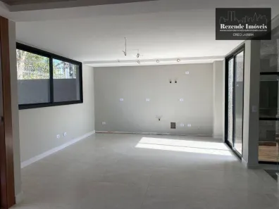 Sobrado com 3 Quartos à venda, 180m² no Mossunguê, Curitiba