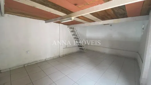 Loja / Salão / Ponto Comercial com 1 Quarto para alugar, 40m² no Aterrado, Volta Redonda