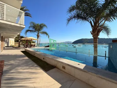 Sobrado com 3 Quartos à venda, 530m² no Gravatá, Penha