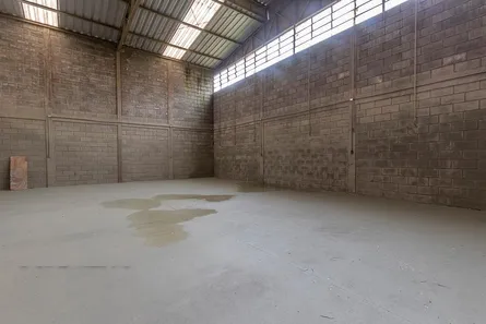 Galpão / Depósito / Armazém à venda, 300m² no Jardim Canadá, Nova Lima