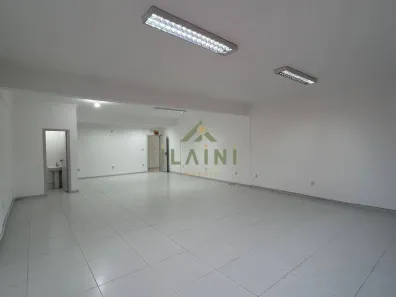 Conjunto Comercial / Sala para alugar, 74m² no Areias, Camboriú