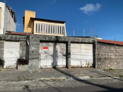 Casa com 3 Quartos à venda, 190m² no Farolândia, Aracaju