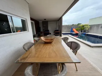 Casa de Condomínio com 4 Quartos para venda ou aluguel, 300m² no Alphaville (Abrantes), Camaçari