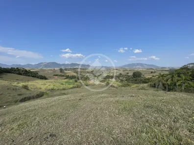 Fazenda / Sítio / Chácara com 8 Quartos à venda, 800m² no Papucaia, Cachoeiras de Macacu