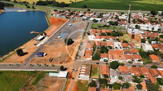 Terreno / Lote / Condomínio à venda, 360m² no bairro Nazaré, Hidrolândia