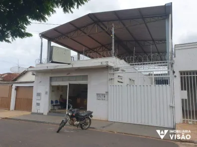 Galpão / Depósito / Armazém à venda, 424m² no Nossa Senhora da Abadia, Uberaba