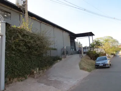 Galpão / Depósito / Armazém à venda, 800m² no Jardim Canadá, Nova Lima