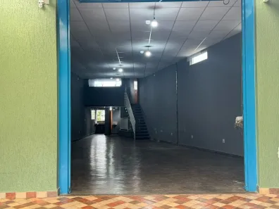 Galpão / Depósito / Armazém com 2 Quartos para alugar, 240m² no Batistini, São Bernardo do Campo