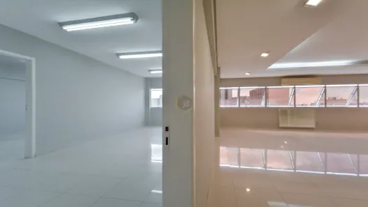 Conjunto Comercial / Sala para alugar, 160m² no Centro, Curitiba