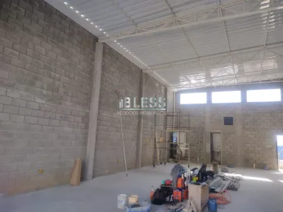 Loja / Salão / Ponto Comercial para alugar, 132m² no Vila Santa Terezinha, Várzea Paulista