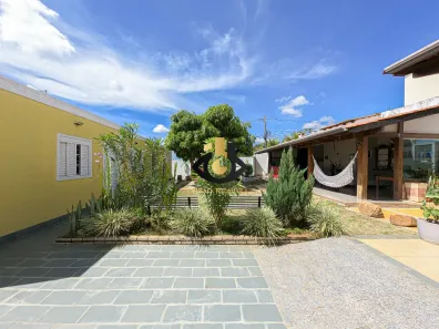Casa de Condomínio com 3 Quartos à venda, 350m² no Setor Habitacional Arniqueira, Brasília