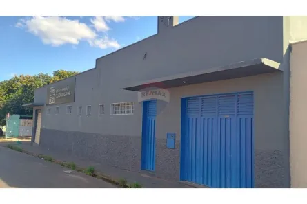 Galpão / Depósito / Armazém à venda, 243m² no Conjunto Chica Ferreira, Uberaba