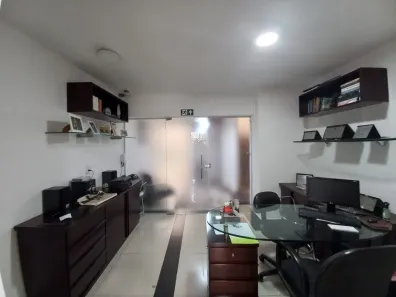Loja / Salão / Ponto Comercial à venda, 60m² no Savassi, Belo Horizonte