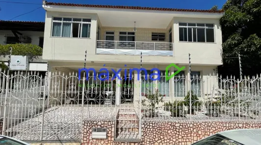 Casa com 4 Quartos para alugar, 300m² no São José, Aracaju