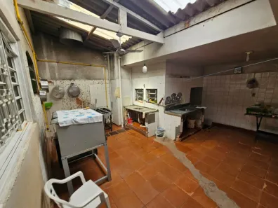 Sobrado com 3 Quartos para alugar, 188m² no Vila Mendonça, Araçatuba