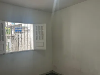 Casa com 2 Quartos para alugar, 70m² no Arruda, Recife