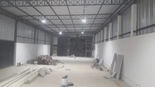 Galpão / Depósito / Armazém para alugar, 284m² no Jardim Rio Comprido, Jacareí