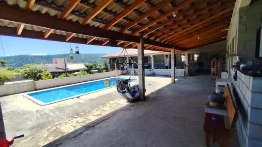 Fazenda / Sítio / Chácara com 4 Quartos à venda, 1000m² no Centro, Mairinque