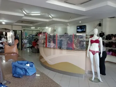 Galpão / Depósito / Armazém à venda, 327m² no Centro, Aracaju