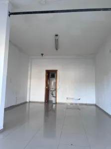 Conjunto Comercial / Sala para alugar, 35m² no Areias, Camboriú