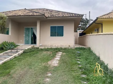 Casa de Condomínio com 2 Quartos para alugar, 72m² no Outeiro, Araruama