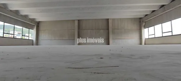 Galpão / Depósito / Armazém para alugar, 675m² no Laranjeiras, Caieiras