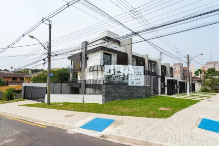 Sobrado com 3 Quartos à venda, 221m² no Ahú, Curitiba