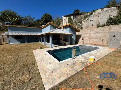 Fazenda / Sítio / Chácara com 3 Quartos à venda, 580m² no , Mairinque