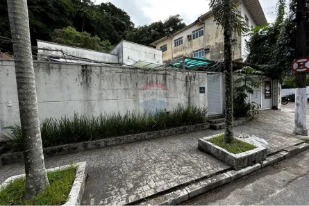 Hotel / Motel / Pousada com 10 Quartos à venda, 240m² no Pitangueiras, Guarujá