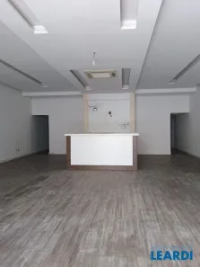Loja / Salão / Ponto Comercial para alugar, 267m² no Centro, Atibaia