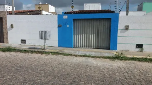 Casa com 2 Quartos para alugar, 72m² no Nova Esperança, Parnamirim