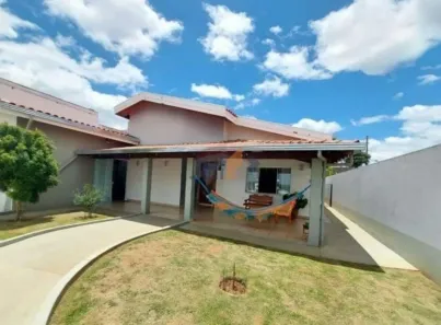 Fazenda / Sítio / Chácara com 3 Quartos para venda ou aluguel, 400m² no Jardim Colibri, Marília